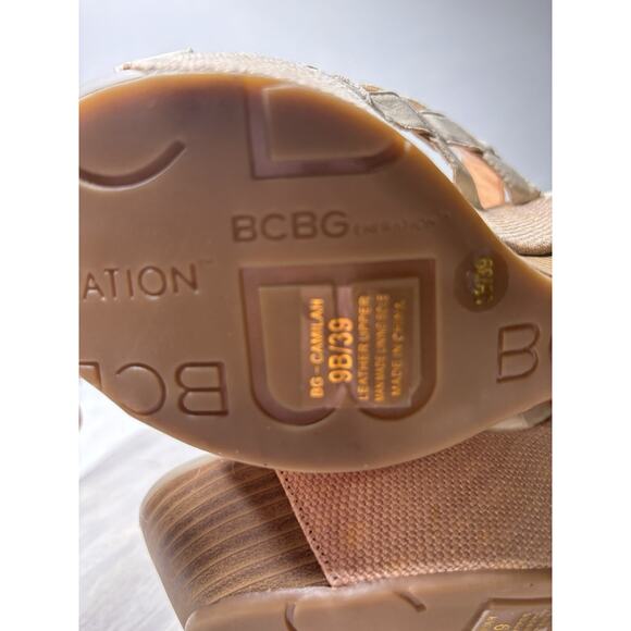 BCBG Max Azria Leather Wedge Sandals Nude Size 9 - Picture 8 of 8